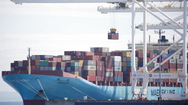 Skyhøje fragtpriser har gavnet transport- og logistikkoncernen Mærsk, hvor aktien er steget 71 pct. det seneste år. Arkivfoto: Jason Redmond/Reuters/Ritzau Scanpix