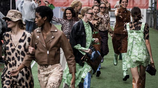 I stedet for at kaste sig ud i “sustainable fashion”-kampagner, er det danske tøjbrand Ganni ærlige omkring, at tøjbranchen aldrig vil være bæredygtig. Arkivfoto: Maria Albrechtsen Mortensen/Ritzau Scanpix