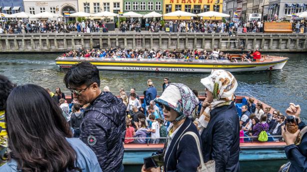 Mens resten af Europa har sænket turisme- og oplevelseserhvervets momssatser til et niveau, der giver dem mulighed for at træde ekstra hårdt i pedalerne i jagten på fremtidens købestærke turister, er vi kørt langt bagud, mener Katia K. Østergaard. Arkivfoto: Søren Bidstrup/Ritzau Scanpix