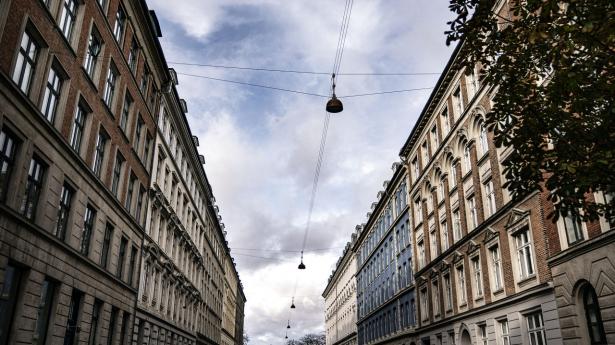 Lejlighedspriserne er accelereret på Frederiksberg og i København. Slå koldt vand i blodet, lyder det fra køberrådgiver. Arkivfoto: Thomas Lekfeldt/Ritzau Scanpix