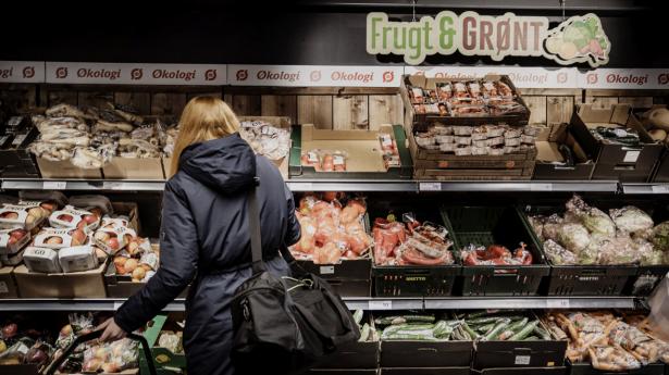 Forbrugernes humør rammes af stigende inflation og krigen i Ukraine, viser tal fra Danmarks Statistik. Arkivfoto: Thomas Lekfeldt/Ritzau Scanpix