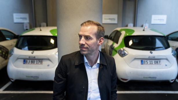 Politikerne bag forliget om bilafgifter har slet ikke øjnene åbne for næste generation, som ikke vil eje en bil, mener Thomas Heltborg Juul. PR-foto