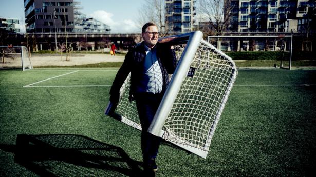Claus Steinlein, adm. direktør i FC Midtjylland. Siden klubben så dagens lys i 1999 efter en fusion mellem Herning Fremad og Ikast, er den vokset til en af Danmarks største og mest veldrevne. Foto: Jeppe Bøje Nielsen