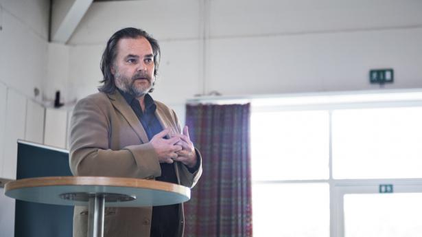 Økonomisk overvismand Carl-Johan Dalgaard peger på tre pejlemærker for genåbning. Arkivfoto: Ida Guldbæk Arentsen/Ritzau Scanpix