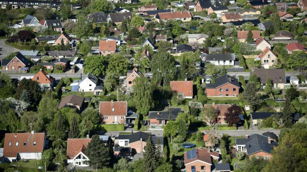 F5-renten landede i minus 0,27 pct. Det er et markant fald fra den rente, som boligejere har været vant til. Ved seneste auktion for fem år siden endte renten på 0,71 pct. Det giver en besparelse på ca. 7000 kr. i rente efter skat pr. lånt afdragsfri million om året.
Arkivfoto: Mathias Løvgreen Bojesen/Ritzau Scanpix