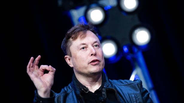 Tesla-stifter Elon Musk kan nu kalde sig verdens femterigeste, skriver Forbes. Arkivfoto: Brendan Smialowski/AFP/Ritzau Scanpix