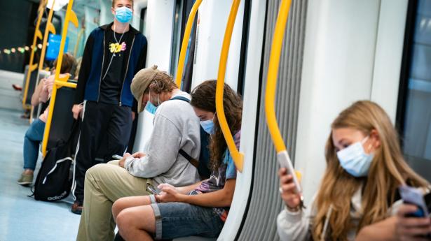 Danskerne kan komme til at bruge MitID til at logge på mange flere tjenester, når de er online, fordi det nye system får flere sikkerhedsniveauer. Det laveste niveau kan f.eks. erstatte Google og Facebook som login, mener Scrive. Arkivfoto: Emil Helms/Ritzau Scanpix