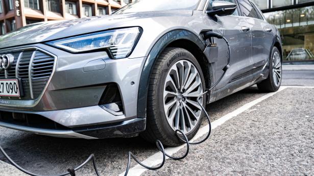 Det bliver fremover muligt at låne penge til køb af en elbil til nul procent i rente. Arkivfoto: Emil Helms/Ritzau Scanpix