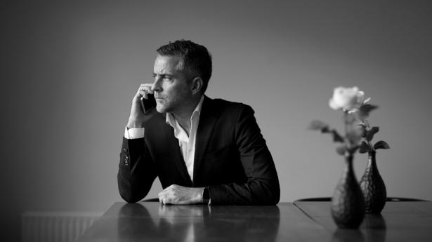 “Vi skal have svesken på disken, og alt skal kunne udfordres. Man skal turde sige sin mening,” siger Jacob Risgaard om forudsætningerne for et godt samarbejde mellem iværksætter og investor. Foto: Hans Christian Jacobsen