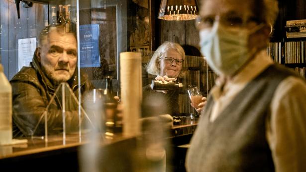 De nye restriktioner sætter virksomhederne i en penibel situation i forhold til likviditeten, mener flere partier og erhvervsorganisationer. Arkivfoto: Steven Achiam