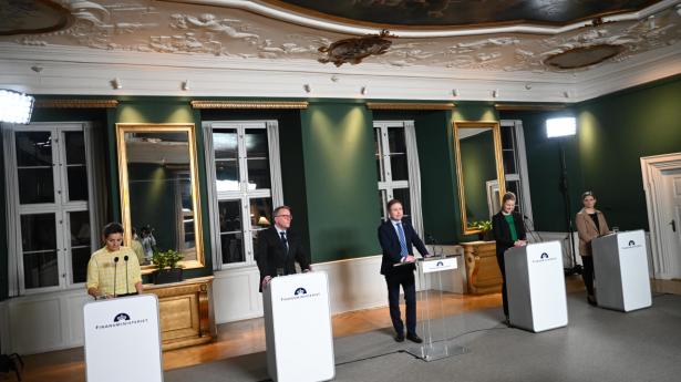 Fredag fremlægger regeringen og dens støttepartier en ny aftale om bilafgifterne. Foto: Philip Davali/Ritzau Scanpix