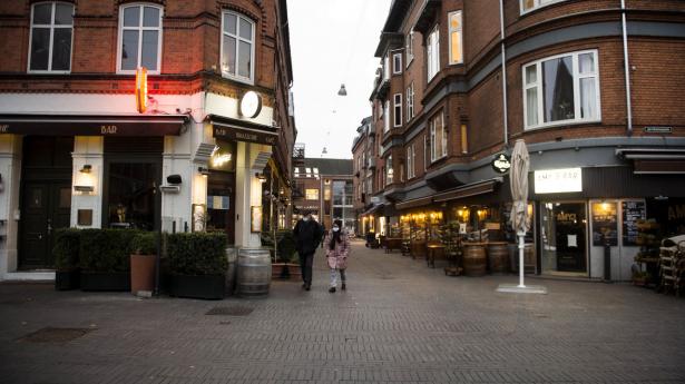 Restriktioner har lukket de fleste butikker. Professor anbefaler ikke flere stramninger. Arkivfoto: Tim Kildeborg Jensen/Ritzau Scanpix