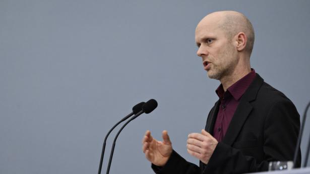 Henrik Ullum, direktør i SSI, mener det giver mening at diskutere om man skal ændre vaccinestrategi, men han vil i første omgang holde fast i den officielle anbefaling.
Arkivfoto: Philip Davali/Ritzau Scanpix
