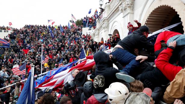 Stormen på Kongressen i begyndelsen af 2021 kostede fem mennesker livet, deriblandt Roseanne Boyland, hvis skæbne undersøges i ny podcast. Arkivfoto: Shannon Stapleton /Ritzau Scanpix.