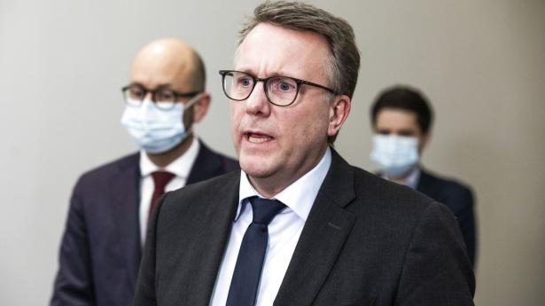 "Når nogle af landets klimaeksperter skal mødes og tegne skitsen til fremtidens CO2-beskatning, så har jeg én klar appel, som I kommer til at høre mig gentage: Husk nu lønmodtagerne!" skriver Lizette Risgaard, formand, Fagbevægelsens Hovedorganisation​. Arkivfoto: Ólafur Steinar Gestsson/Ritzau Scanpix
