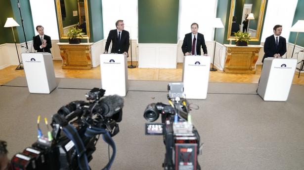 Fire ministre holder pressemøde om udbetalingen af de sidste to ugers feriepenge. Foto: Mads Claus Rasmussen/Ritzau Scanpix