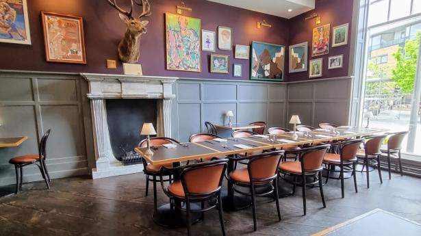 Der er stil over indretningen hos Brdr. Price. Fotos: Ole Troelsø