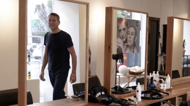 Frisør- og kosmetikvirksomheden Zenz, der har adm. direktør Jørgen Skjødt i spidsen, betaler negative renter af de 2 mio. kr., de har stående i banken. Foto: Nina Pilgaard