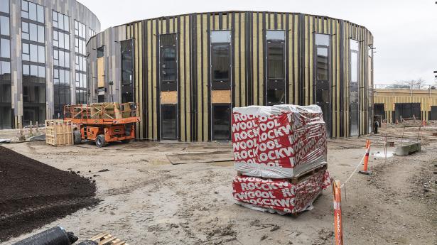 Stabile energi- og produktionsomkostninger samt reduceret fabrikskapacitet har resulteret i en forbedring af Rockwools overskudsgrad i første halvår af 2023. PR-foto