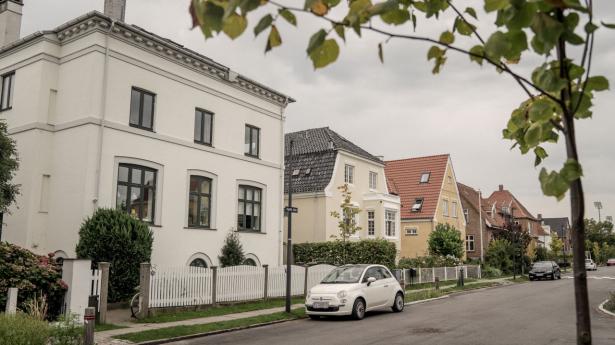 Boligpriserne falder i marts. Ifølge eksperter skyldes det i stor grad højere boligskatter. Arkivfoto: Mathias Svold/Ritzau Scanpix