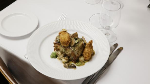 Vol-au-vent af butterdej med lam og grøntsager. Foto: Tobias Nicolai