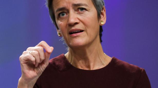 Der kan i værste fald gå flere år, før EU’s nye regler for kunstig intelligens træder i kraft, varsler EU-kommissær Margrethe Vestager. Arkivfoto: Yves Herman/Reuters/Ritzau Scanpix