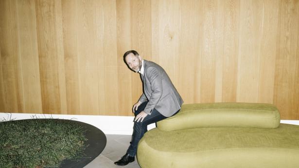 Oliver Peters skal sørge for, at de rigtige investorer finder vej til Obtons nye solcellefond, der skal lukkes med 2,5-4 mia. kr. Foto: Tobias Nicolai