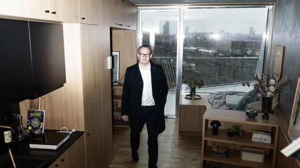 Hver anden lejlighed i Kaktustårnene er udstyret med en altan på mellem 2 og 15 kvm, fortæller Morten Gustafson, adm. direktør i Catella Investment Management i Danmark. Foto: Nina Pilgaard