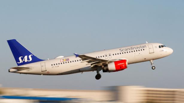 SAS må aflyse 4000 afgange til sommer, og det er en svær sag at forklare, når selskabet samtidig afviser at ansætte mange af sine gamle ansatte. Arkivfoto: Paul Hanna/Reuters/Ritzau Scanpix