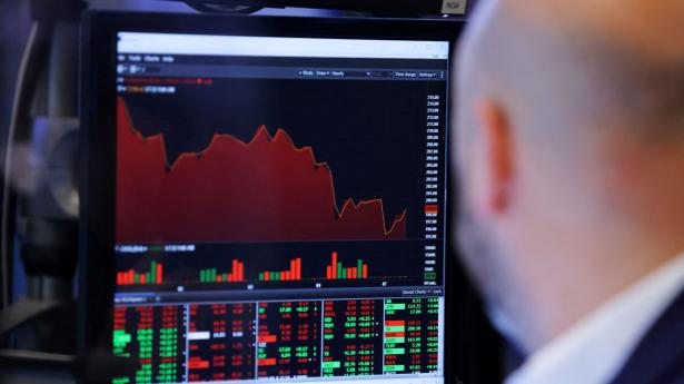 Ugens sidste handelsdag er overstået på aktiemarkederne i USA. Det startede relativt grønt i begyndelsen af ugen, men en centralbankchef var med til at sende aktierne markant ned hen mod slutningen af ugen. Alt i alt endte det med en sløj handelsuge. Særligt fredag var dybrød. Arkivfoto: Andrew Kelly/Reuters/Ritzau Scanpix