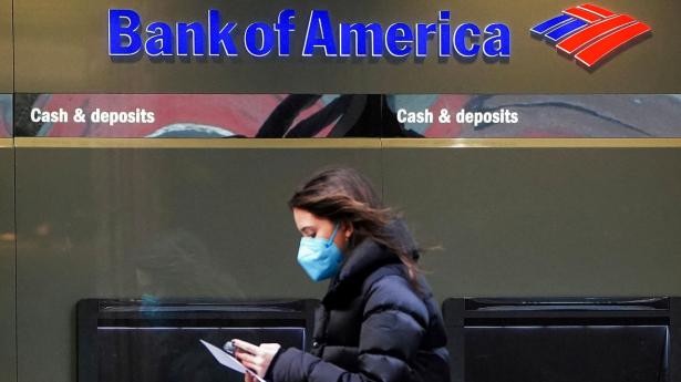 Bank of Americas indtjening skrumper i første kvartal, men lander over analytikernes forventning. Arkivfoto: Carlo Allegri/Reuters/Ritzau Scanpix