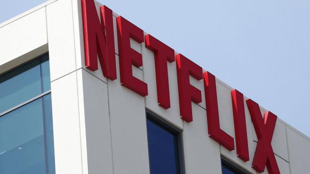Netflix har mistet kunder for første gang i et årti, fremgik det af selskabets regnskab sent tirsdag. Aktien blev på den baggrund sendt ned med hele 35,1 pct. Arkivfoto: Lucy Nicholson/Reuters/Ritzau Scanpix