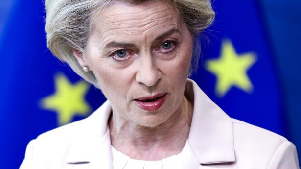 EU-formand von der Leyen og hendes stab ser betaling i rubler efter Putins dekret som et brud på EU-sanktioner. Foto: Kenzo Tribouillard/AFP/Ritzau Scanpix