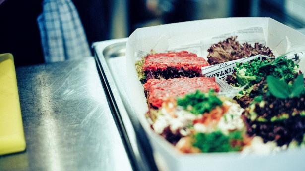 Smørrebrødet kan forudbetales for nem afhentning. Foto: Jeppe Nielsen