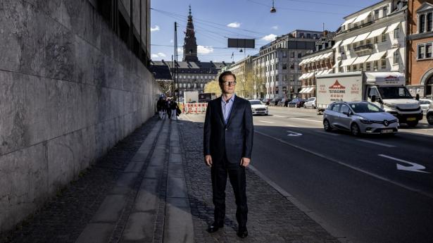 “Jo mere, vi får ryddet op i møgsagerne, jo mere tid er der at bruge på kunderne, medarbejderne og samfundet,” siger Carsten Egeriis. Foto: Simon Fals