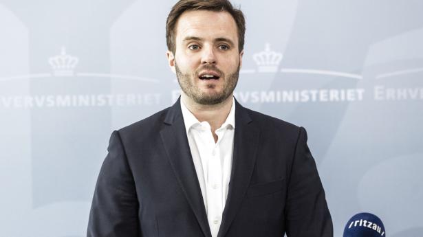 Norges erhvervsminister Jan Christian Vestre udsendte for nyligt et brev til offentlige myndigheder, hvor der politisk appelleres til, at der findes afbalancerede løsninger på inflationen, så private virksomheder ikke får et unødvendigt stort tab i samspillet med det offentlige. Det bør Erhvervsminister Simon Kollerup som minimum gøre Foto: Ólafur Steinar Rye Gestsson/Ritzau Scanpix