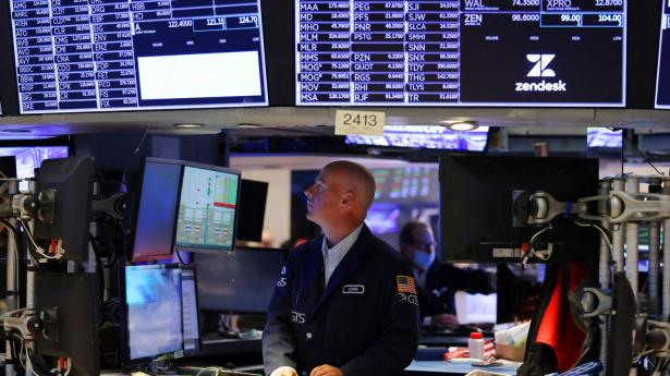 Det amerikanske S&P 500 nærmer sig officielt et bear-marked. Det sker halvvejs inde i fredagens amerikanske aktiehandel. Arkivfoto: Andrew Kelly/Reuters/Ritzau Scanpix