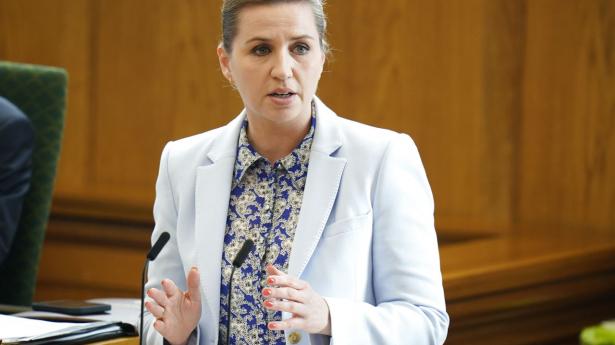 Mette Frederiksen på talerstolen ved Folketingets afslutningsdebat mandag. Foto: Liselotte Sabroe/Ritzau Scanpix