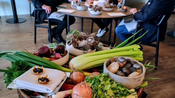 Økologiske grøntsager i måltidsbegyndelsen. Foto: Ole Troelsø