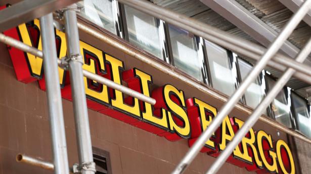 Den amerikanske storbank Wells Fargo måtte betale en milliardstor bøde på baggrund af aggressive – og ulovlige – salgsmetoder. Arkivfoto: Michael M. Santiago/AFP/Ritzau Scanpix