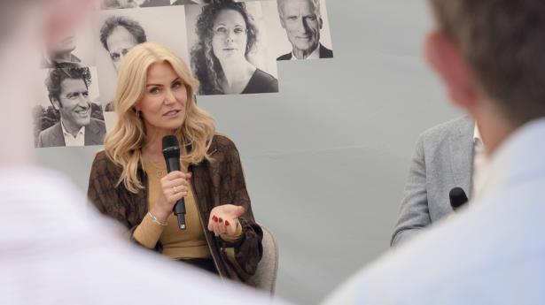 Tidligere statsminister Helle Thorning-Schmidt debatterede sexismeopgør på folkemødet. Her i en paneldebat hos Egmont. Foto: Walther Bølge