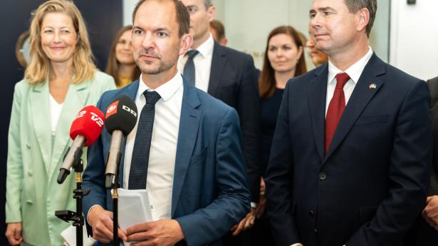 Større økonomisk frihed og mindre statslig styring hjælpe områder hurtigere ud af kriser, fordi det tillader iværksættere at sætte gang i nyt, hvorimod regulering forhindrer virksomheder i at tilpasse og borgere i at finde nye job, viser ny forskning. Derfor skal politikerne ikke intervenere i økonomien. Arkivfoto: Emil Helms/Ritzau Scanpix