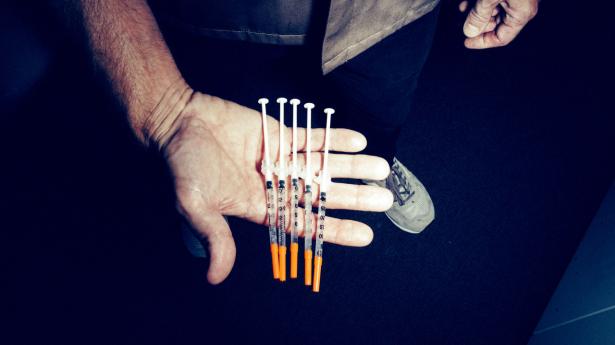 Injektionsbehandlinger med fillers og Botox bliver stadigt mere populære, men især mænd bør tænke sig godt om, før de går i gang med behandlinger. Foto: Simon Fals