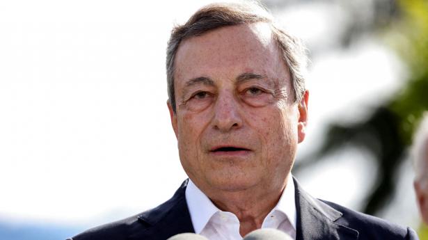 74-årige Mario Draghi er tidligere chef for den europæiske centralbank, ECB. Han har siden februar 2021 stået i spidsen for Italiens regering. Arkivfoto: Lukas Barth/Reuters/Ritzau Scanpix