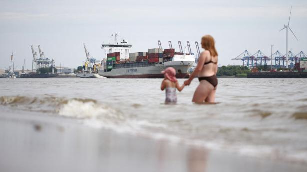 Havnen i Hamborg er Tysklands største og Europas tredjestørste. Arkivfoto: Cathrin Mueller/Reuters/Ritzau Scanpix