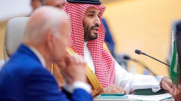 Tonen var tilstræbt venlig, da kronprins Mohammed bin Salman i juli tog imod præsident Joe Biden. Det har nu forandret sig. Foto: Saudi Royal Court/Reuters/Ritzau Scanpix