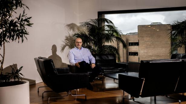 51-årige Lars Mørch ser ingen sammenhæng mellem et muligt kandidatur til posten som topchef i Jyske Bank, og at han har stået i spidsen for to opkøb på under et år. Arkivfoto: Simon Falsk