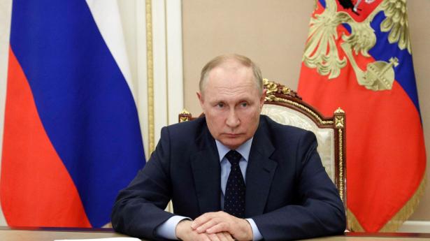 En lang række danske institutionelle investorer besluttede umiddelbart efter invasionen i februar, at de ikke længere ville være med til at finansiere den russiske stat med Vladimir Putin i spidsen. Foto: Mikhail Klimentyev/AFP/Ritzau Scanpix