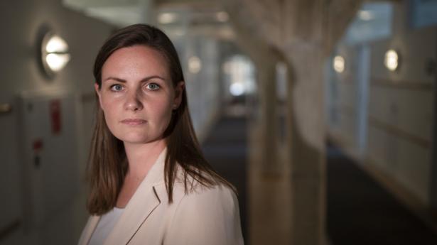 Mai Villadsen, politisk ordfører for Enhedslisten, krøb til tasterne lørdag aften og meldte et ultimativt krav ud til regeringen. Arkivfoto: Søren Bidstrup/Ritzau Scanpix