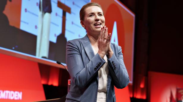 Statsminister og formand Mette Frederiksen (S) efter sin tale ved Socialdemokratiets Årsmøde 2022 i Aalborg Kongres & Kultur Center. Arkivfoto: Henning Bagger/Ritzau Scanpix
